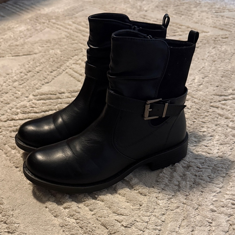 Flexus Black Ankle Booties
